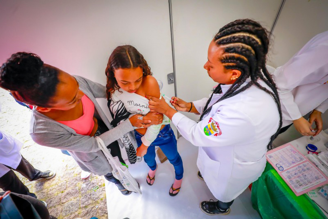 Capa Dia D da Campanha de Multivacinação teve comparecimento de 140 mil crianças e adolescentes às unidades de Saúde
