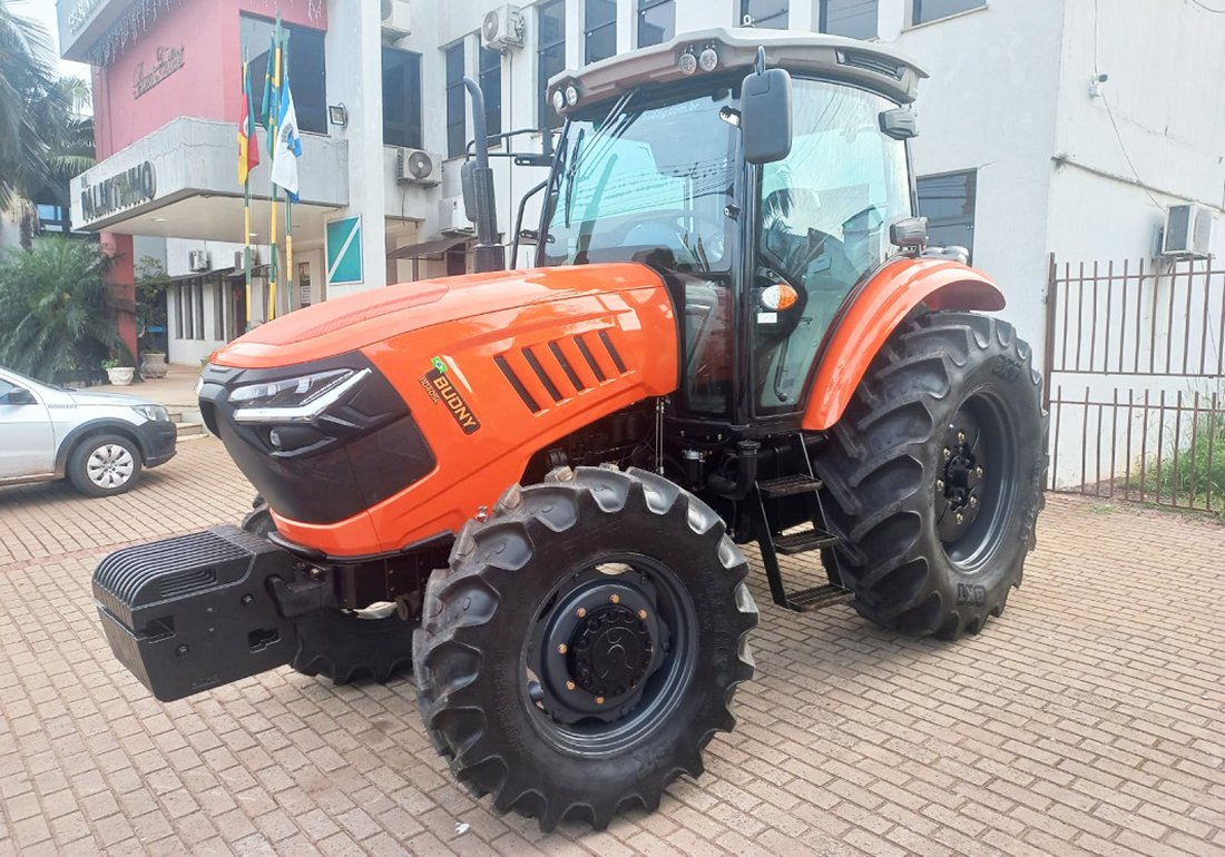 Capa Município de Palmitinho recebe novo trator agrícola