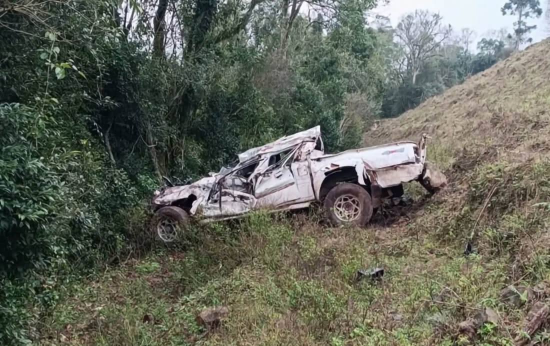 Capa Mulher morre após veículo cair em ribanceira no RS