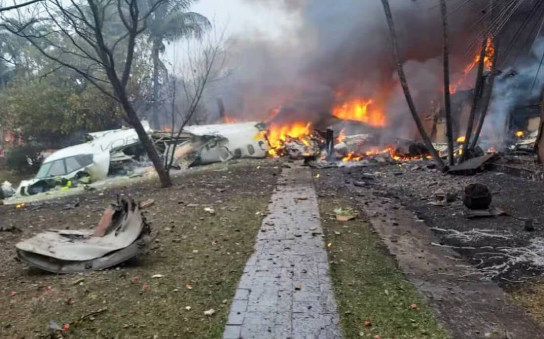 Capa Avião com 62 pessoas cai em Vinhedo (SP) e não deixa sobreviventes