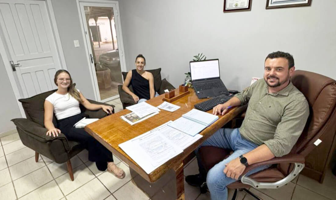 Capa Regularização Fundiária Urbana do bairro Lemes é tema de reunião na prefeitura de Erval Seco