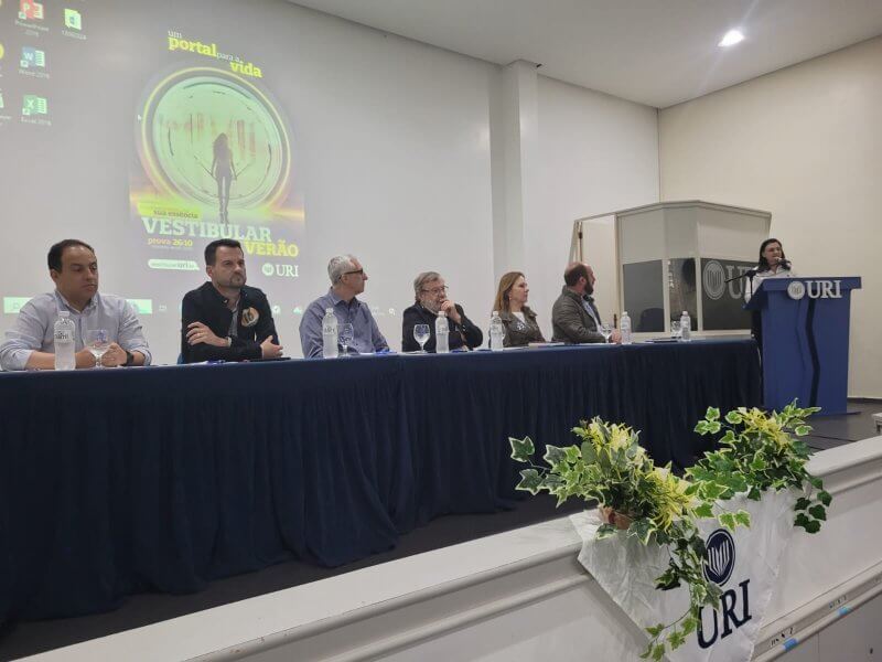 Capa Candidatos à majoritária de FW apresentam projetos de governo e recebem sugestões da URI/FW em encontro com a comunidade acadêmica