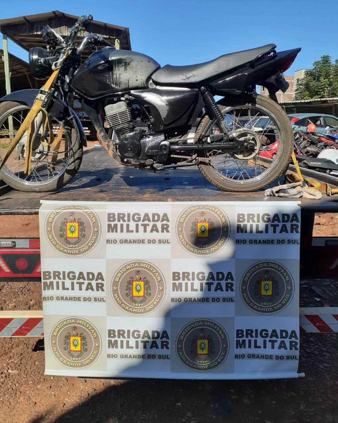 Capa Brigada Militar recupera motocicleta furtada/roubada em Tenente Portela
