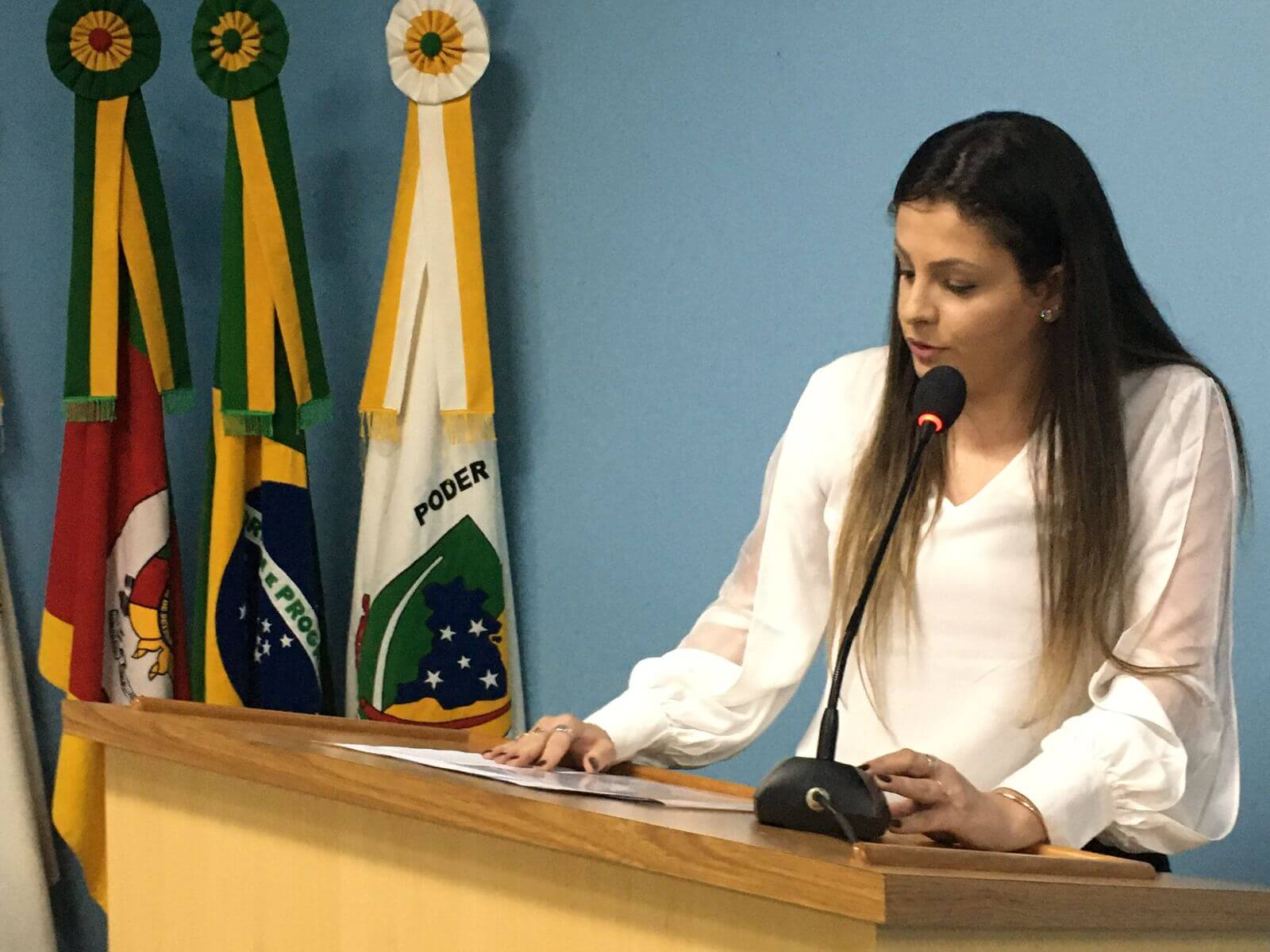 Capa Erval Seco: Maira Behling assume como vereadora na Câmara Municipal