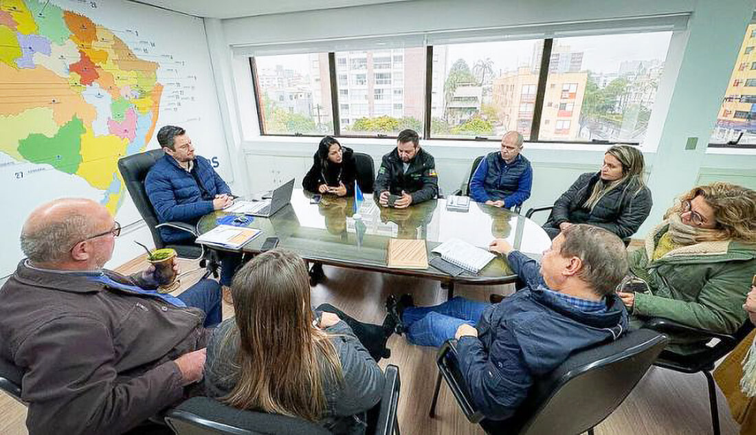 Capa Famurs recebe SOS Agro RS
