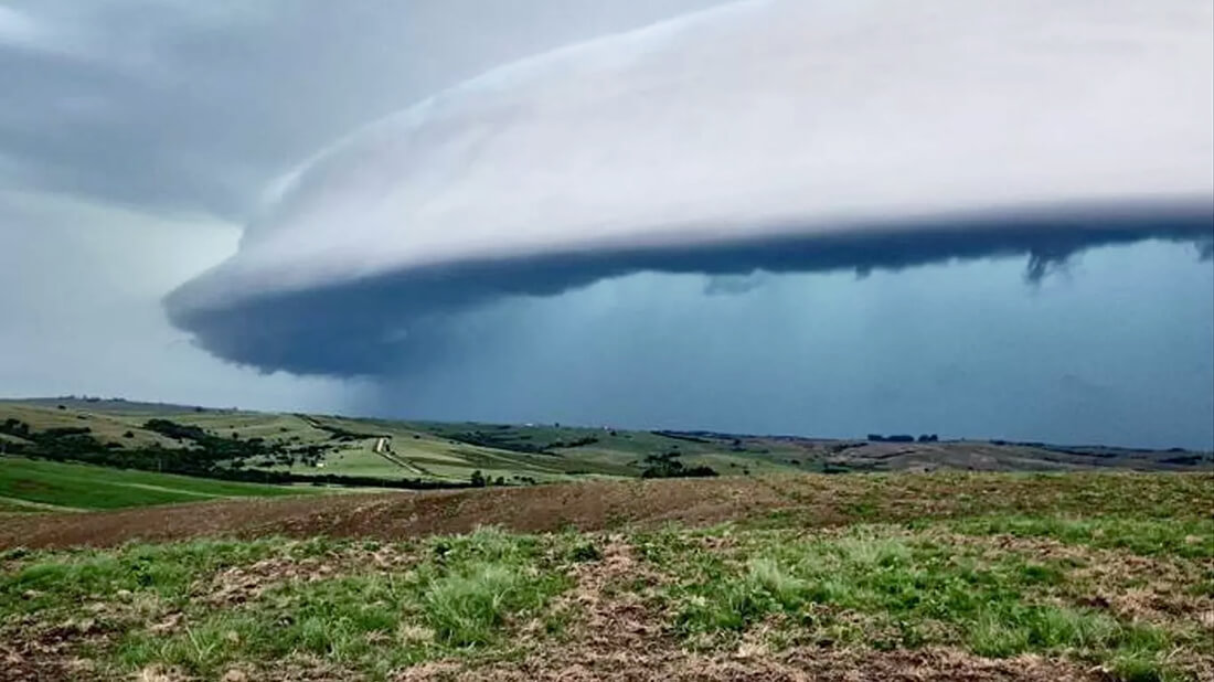 Capa Frente fria avança e provoca temporais no Rio Grande do Sul