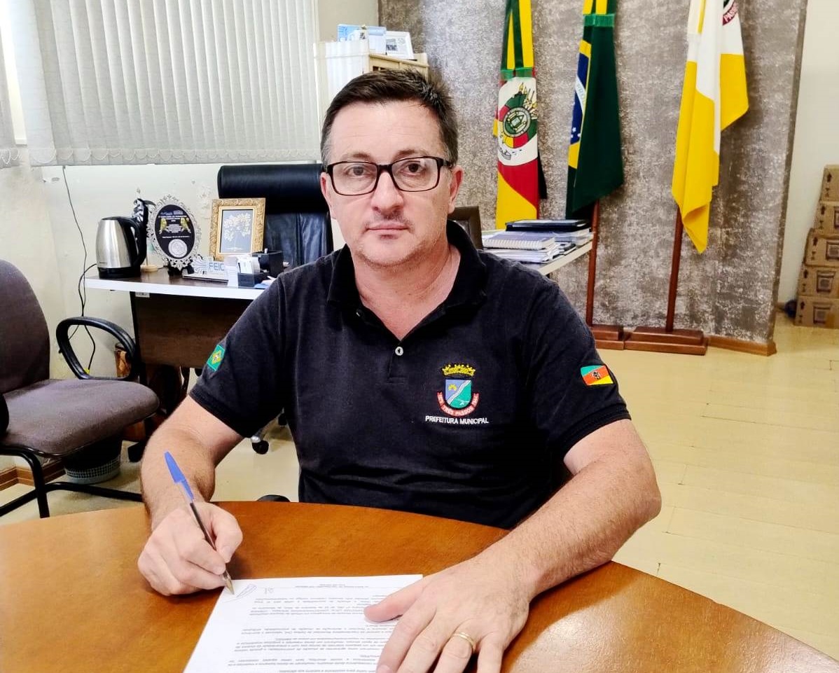 Capa Prefeito de Três Passos decreta Situação de Emergência
