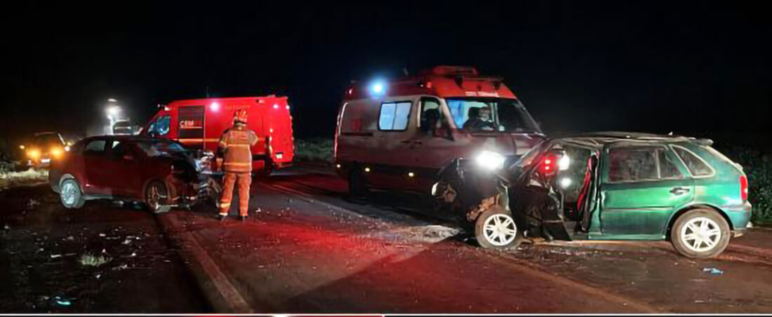 Capa Colisão frontal deixa uma mulher morta e quatro feridos em Santa Bárbara do Sul