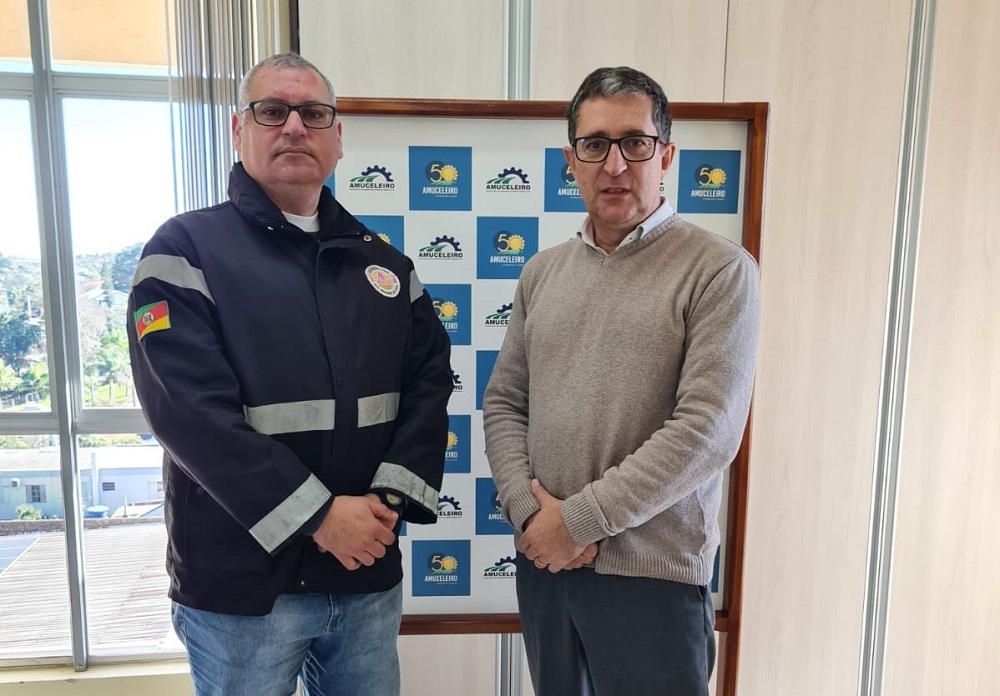 Capa Secretário Executivo da AMUCELEIRO recebe a visita da Defesa Civil