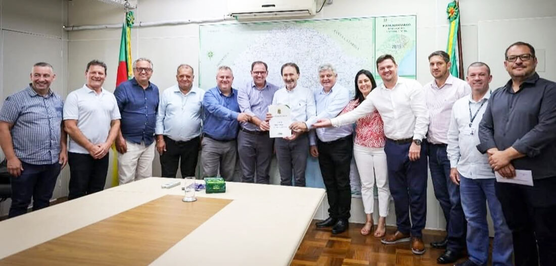 Capa Projeto para construção da ponte ligando Liberto Salzano e Cerro Grande foi entregue ao Governo do Estado