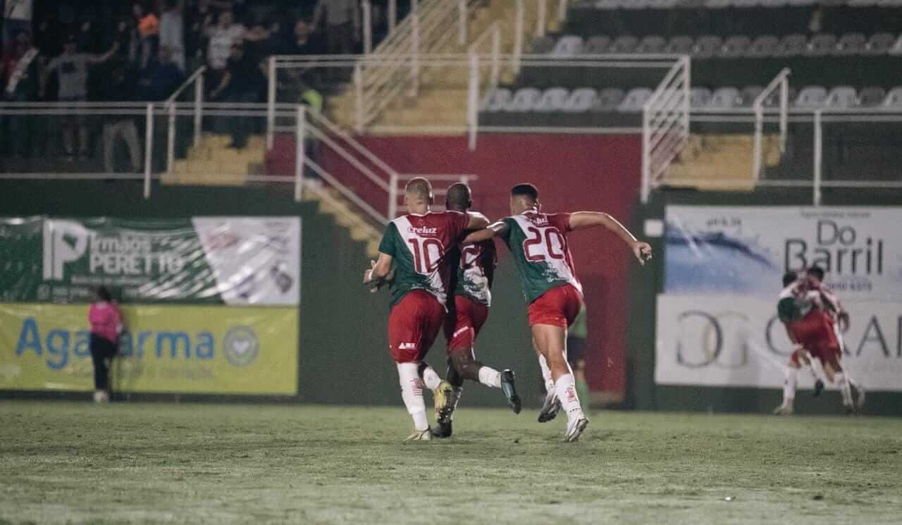 Capa De virada, União Frederiquense vence o Passo Fundo na Arena