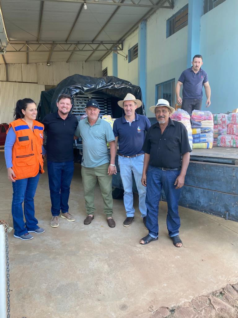 Capa Seberi: agricultores recebem cestas básicas