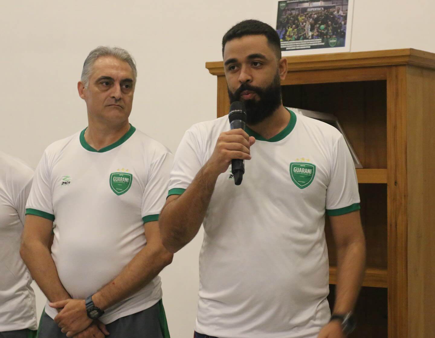 Capa Guarani Futsal apresenta seu elenco de forma oficial