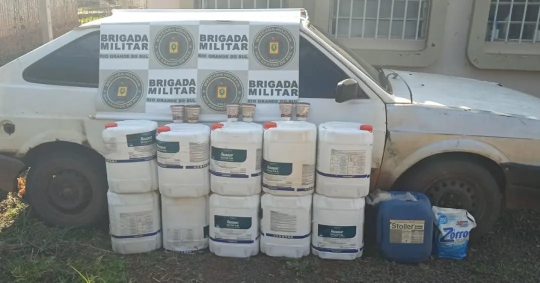 Capa Brigada Militar e Polícia Civil apreendem agrotóxico de origem estrangeira em Crissiumal