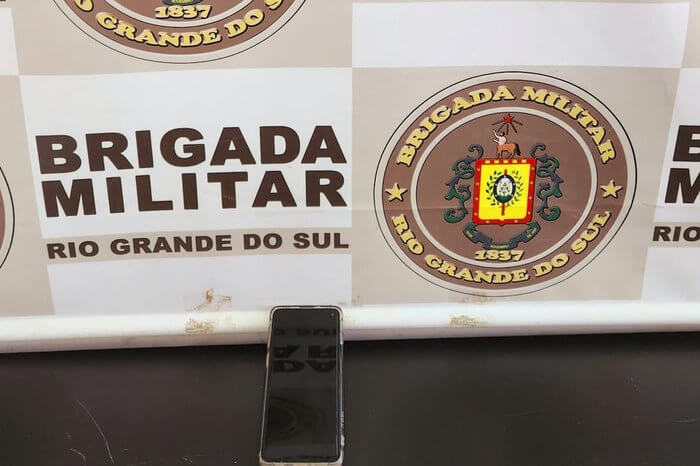 Capa Jovem é detida por divulgar blitz em Passo Fundo