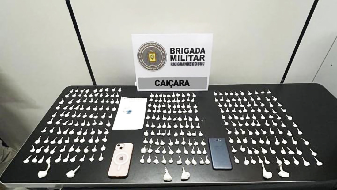 Capa Casal é preso com mais de 300 porções de cocaína na rodovia ERS-150 em Caiçara