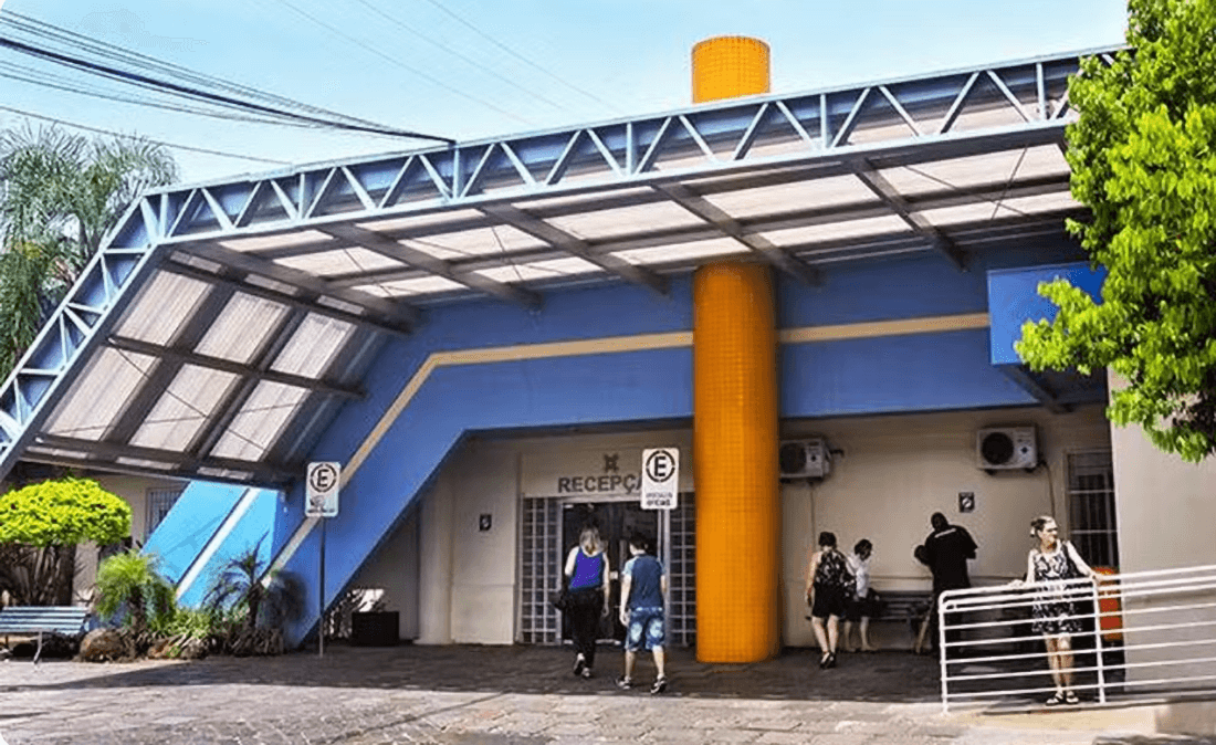 Capa Técnica de enfermagem é afastada após dar leite na veia de bebê recém-nascido em Novo Hamburgo