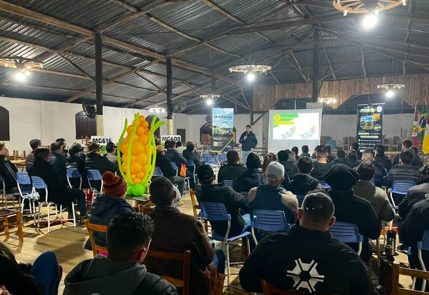 Capa Cotrifred promove palestra em Taquaruçu do Sul sobre produção de silagem