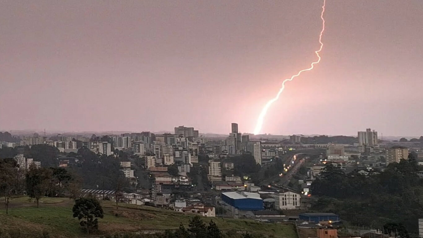 Capa Metade Norte do Rio Grande do Sul tem alto risco de temporais nesta quarta-feira