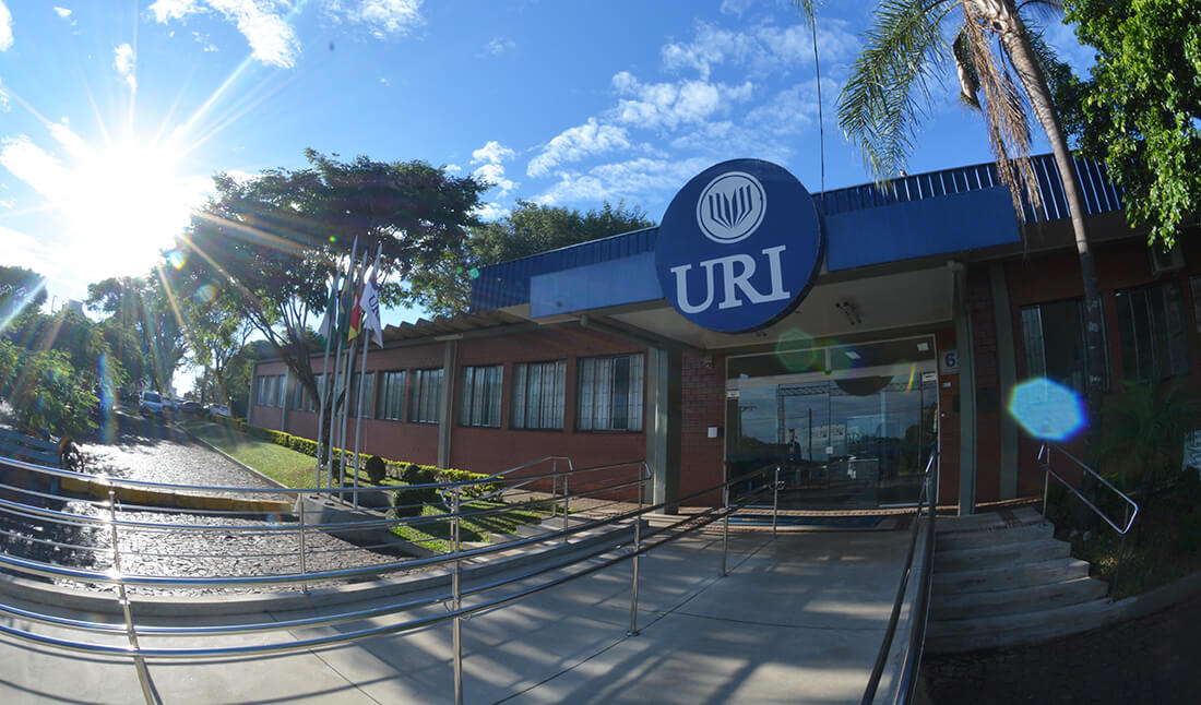 Capa Debate com professores na URI-FW contribuiu para criação da lei que proíbe o celular nas escolas