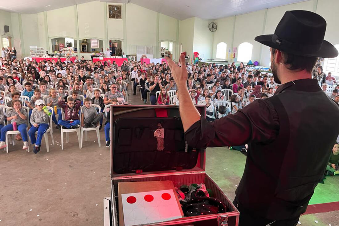 Capa 2ª Feira do Livro de Ametista do Sul acontece de 6 a 8 de agosto