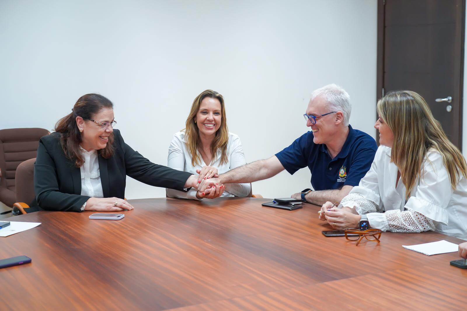 Capa Deputada Nadine mobiliza entidades e poder público para viabilizar abrigos femininos em Porto Alegre