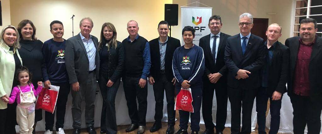 Capa Prefeitos da Amzop participam de sessão solene em celebração aos 20 anos do campus municipal e aos 55 anos da UPF