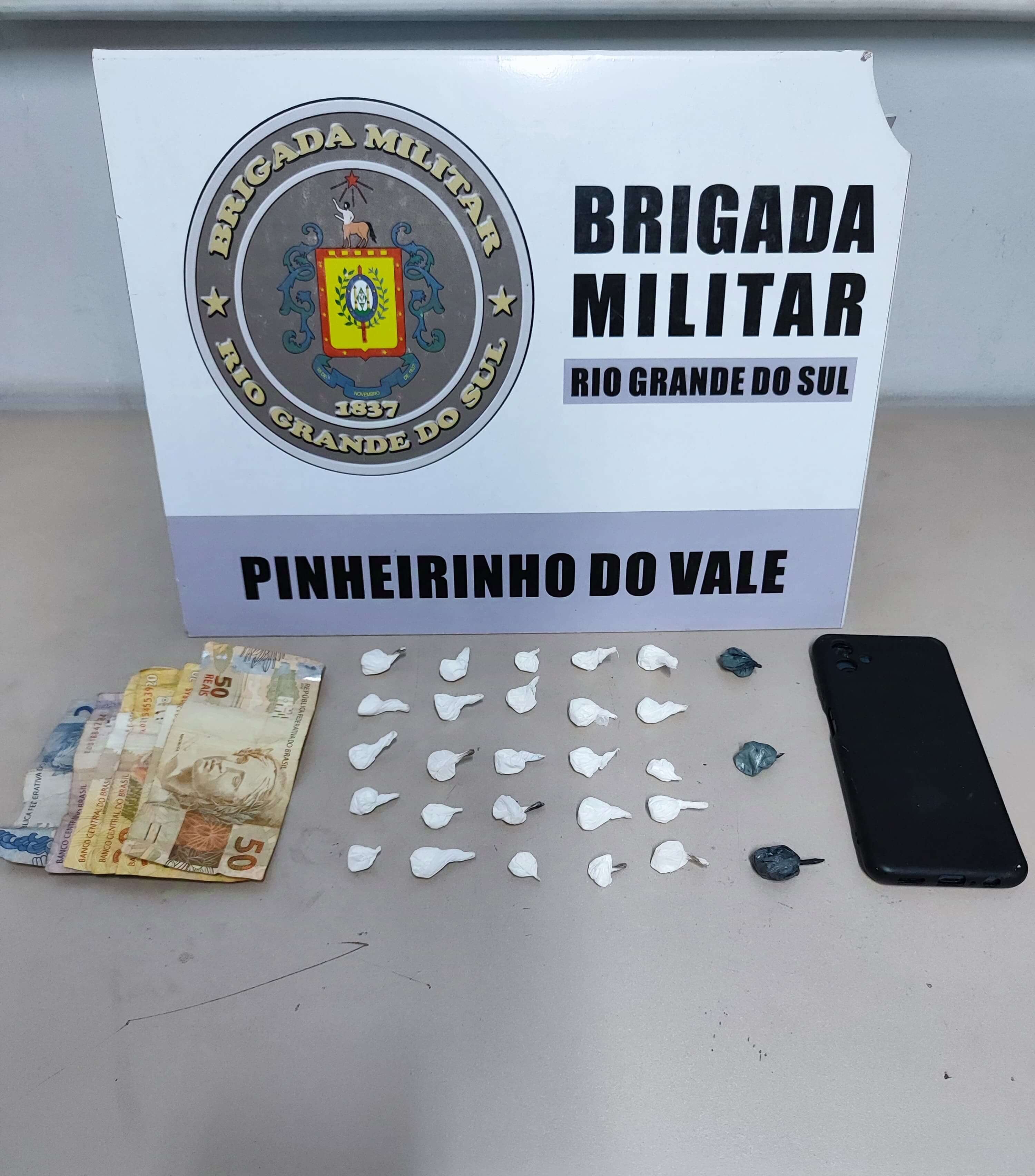 Capa Brigada Militar prende indivíduo por tráfico de entorpecentes em Pinheirinho do Vale