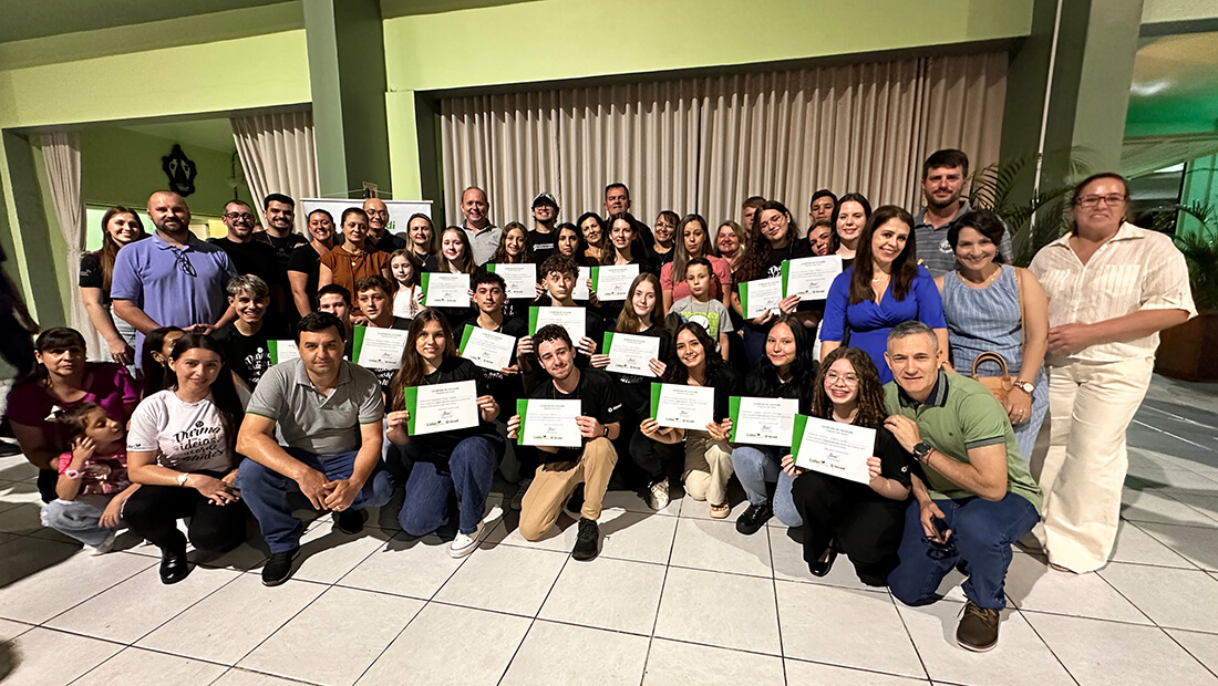Capa Programa Líder Jovem da Sicredi Conexão forma mais de 340 jovens