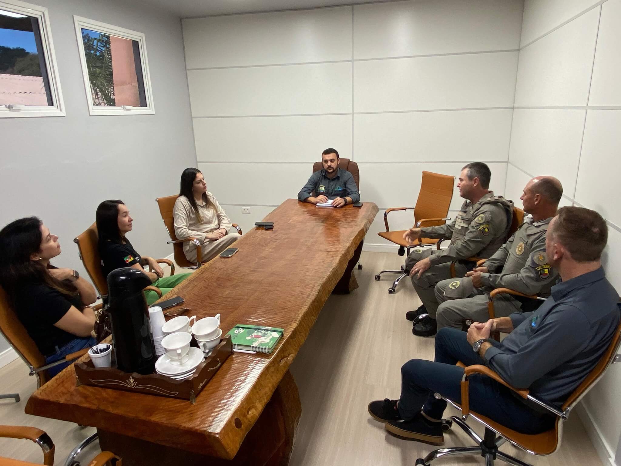 Capa Reunião com forças de segurança debate ampliação do videomonitoramento e reforço policial em Erval Seco