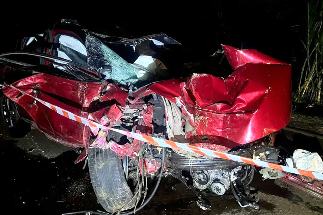 Capa Homem morre após colidir carro contra árvores em Campinas do Sul