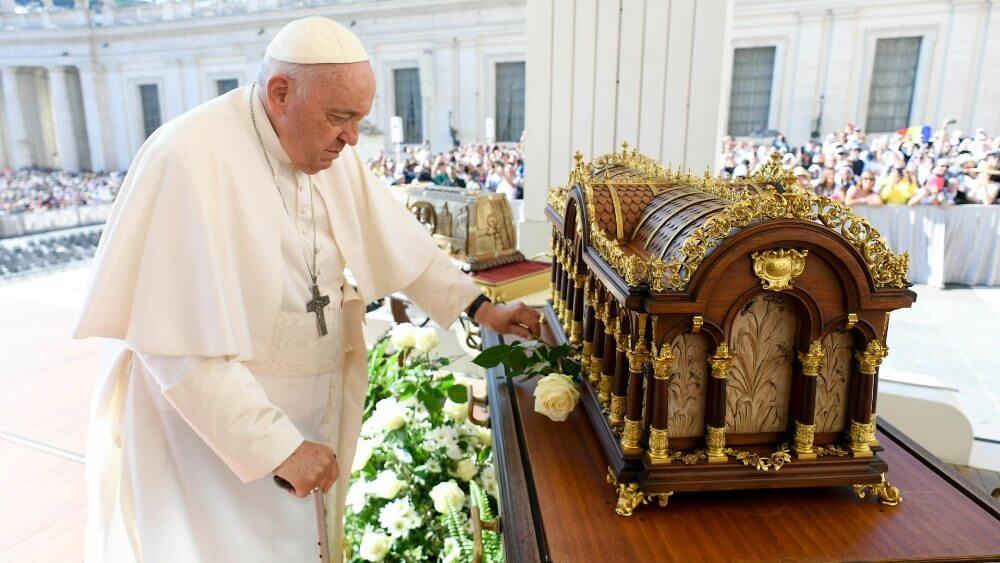 Capa Papa Francisco é hospitalizado para realizar cirurgia no intestino