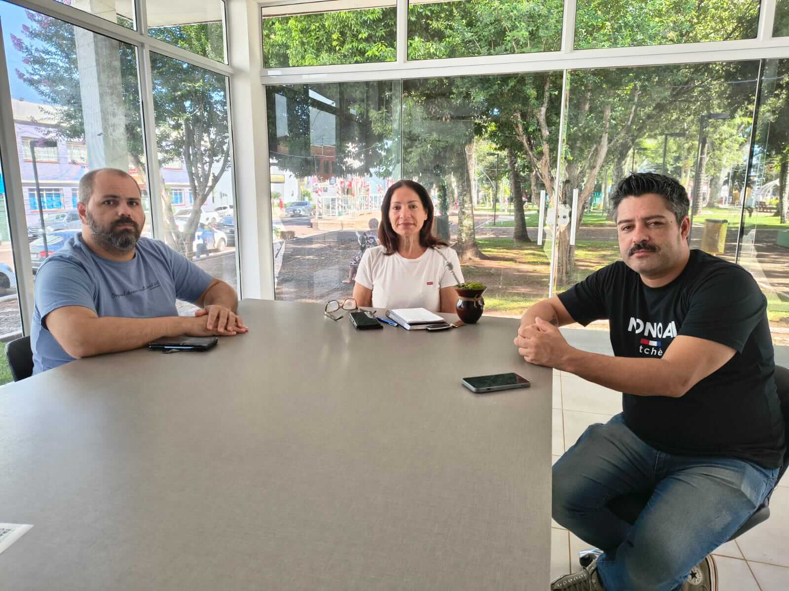 Capa Reunião discute catálogo de pontos turísticos de Nonoai