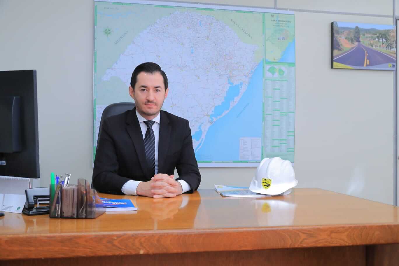 Capa Frederiquense Luciano Faustino, Diretor-Geral do DAER, será homenageado com a Medalha da 56ª Legislatura da Assembleia Legislativa