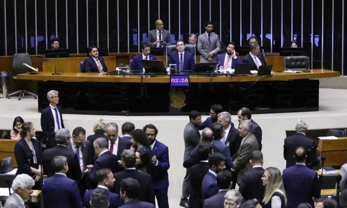 Capa Câmara aprova projeto de lei Antifacção e endurece penas