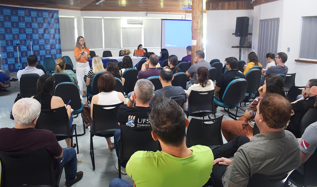 Capa Encontro na UFSM/FW fortalece ações de extensão e marca lançamento de e-book dos COREDEs