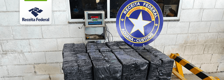 Capa 778 quilos de cocaína são apreendidos em meio a carga de minério