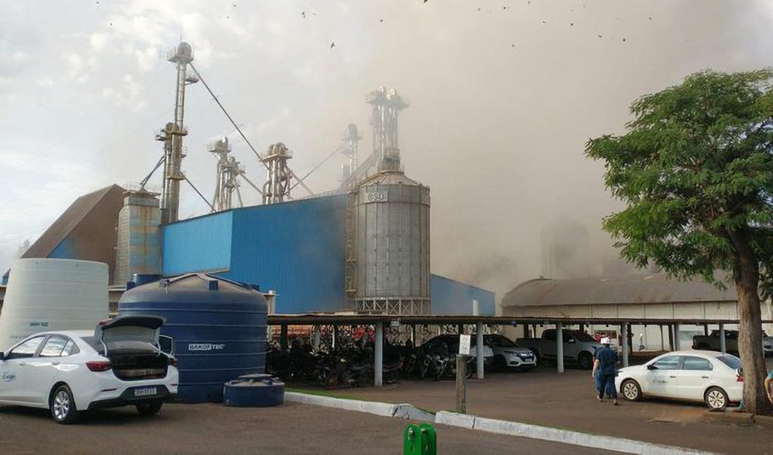 Capa Explosão em silo de cooperativa no Paraná deixa pelo menos sete mortos