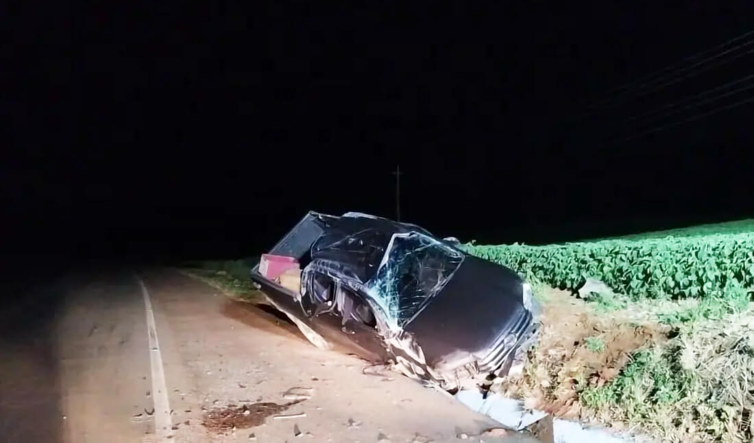 Capa Casal de idosos morre após capotamento de caminhonete no Oeste de SC
