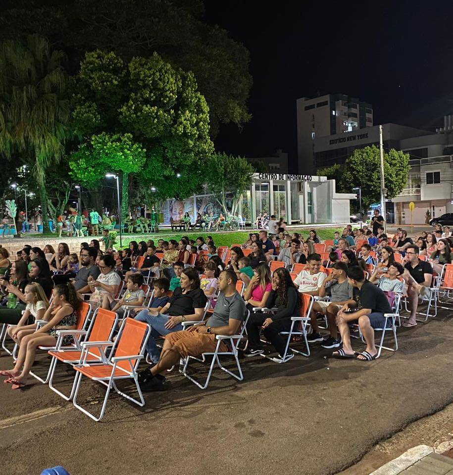 Capa Cinemóvel Solar com apoio do governo municipal trouxe magia do cinema para Nonoai