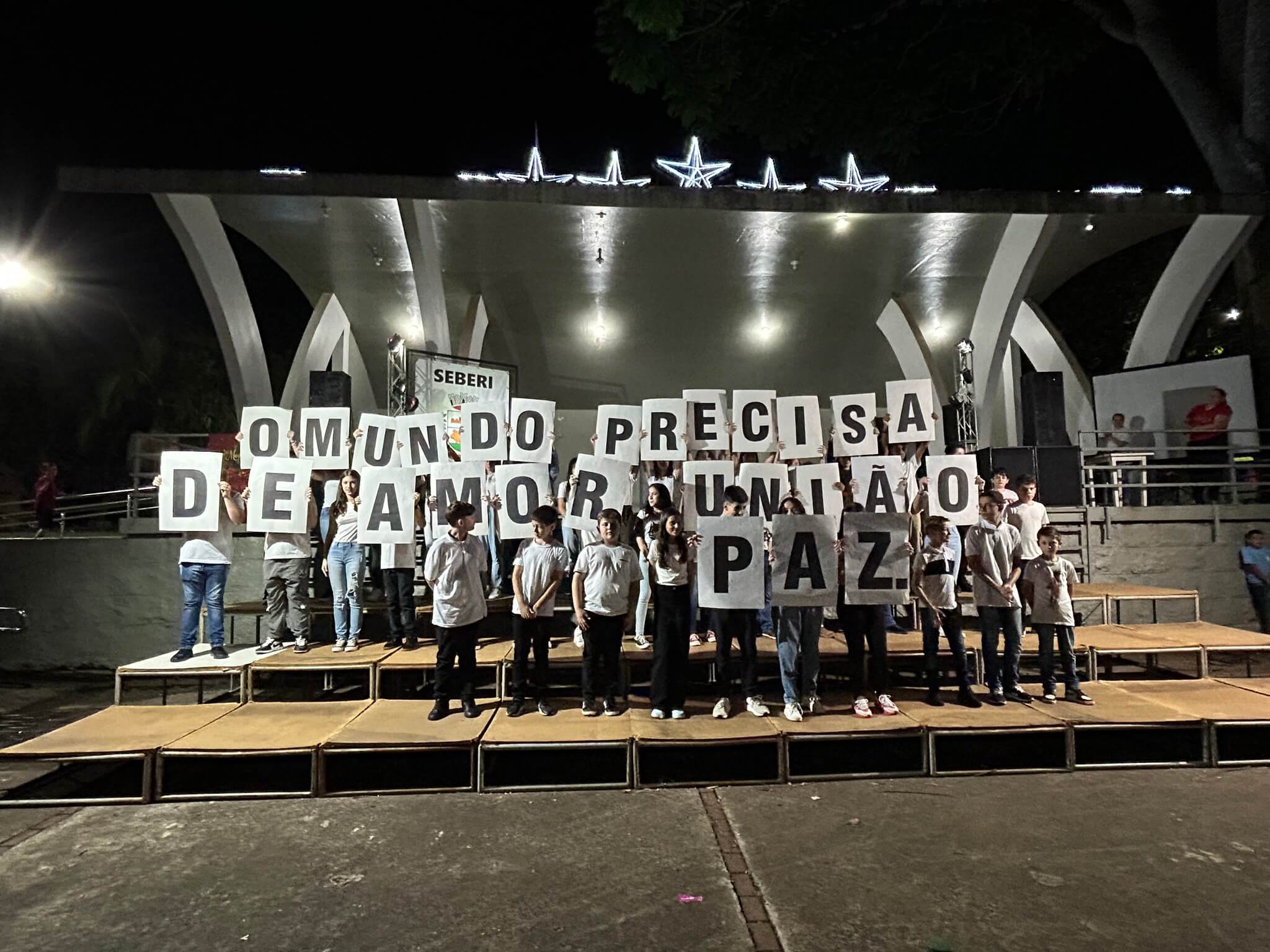 Capa Seberi: apresentações marcam o Magia de Natal