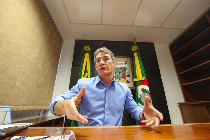 Capa Vilmar Zanchin concede entrevista à LA