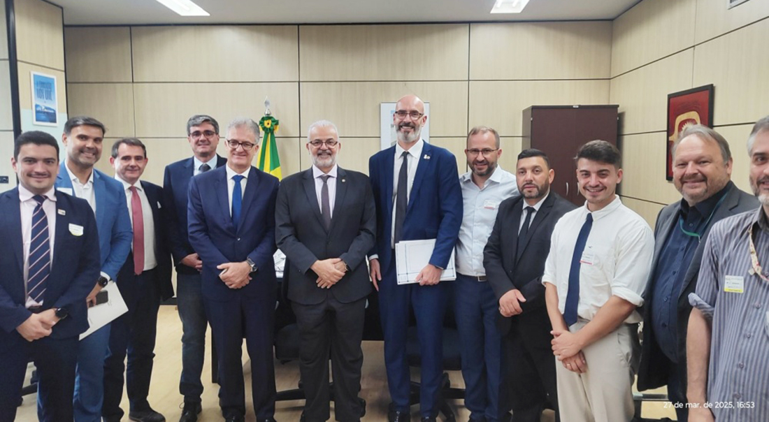 Capa Prefeito de Palmeira das Missões lidera comitiva em reunião no Ministério da Educação para discutir a implantação do curso de Medicina