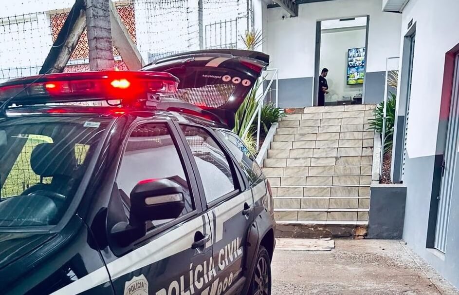Capa Polícia Civil prende investigado por tentativa de homicídio cometida em frente à delegacia