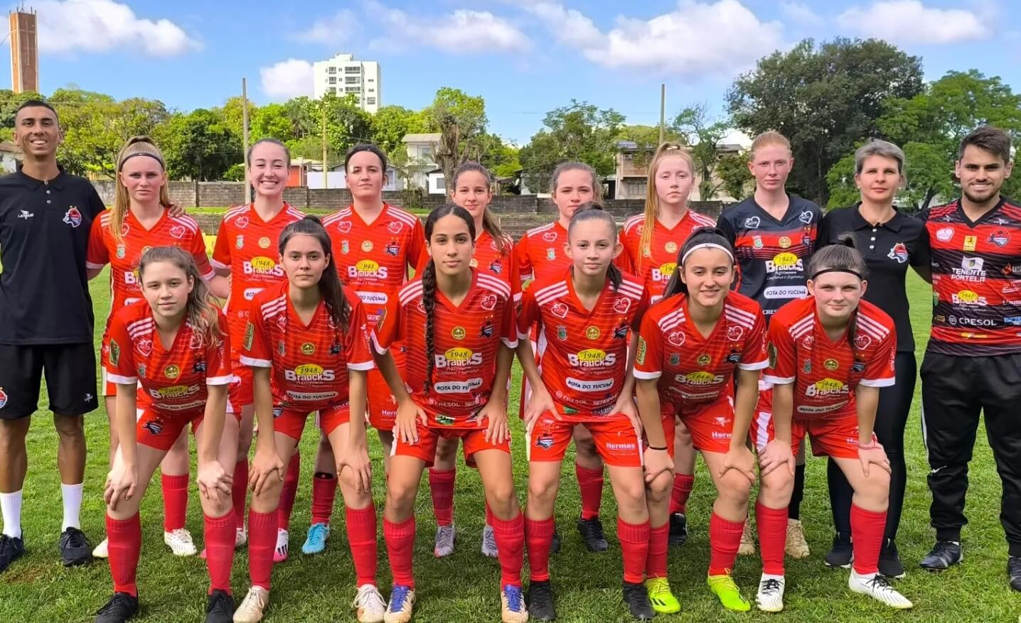 Capa Gurias Coloradas goleiam Gurias do Yucumã na estreia do Gauchão Sub-17