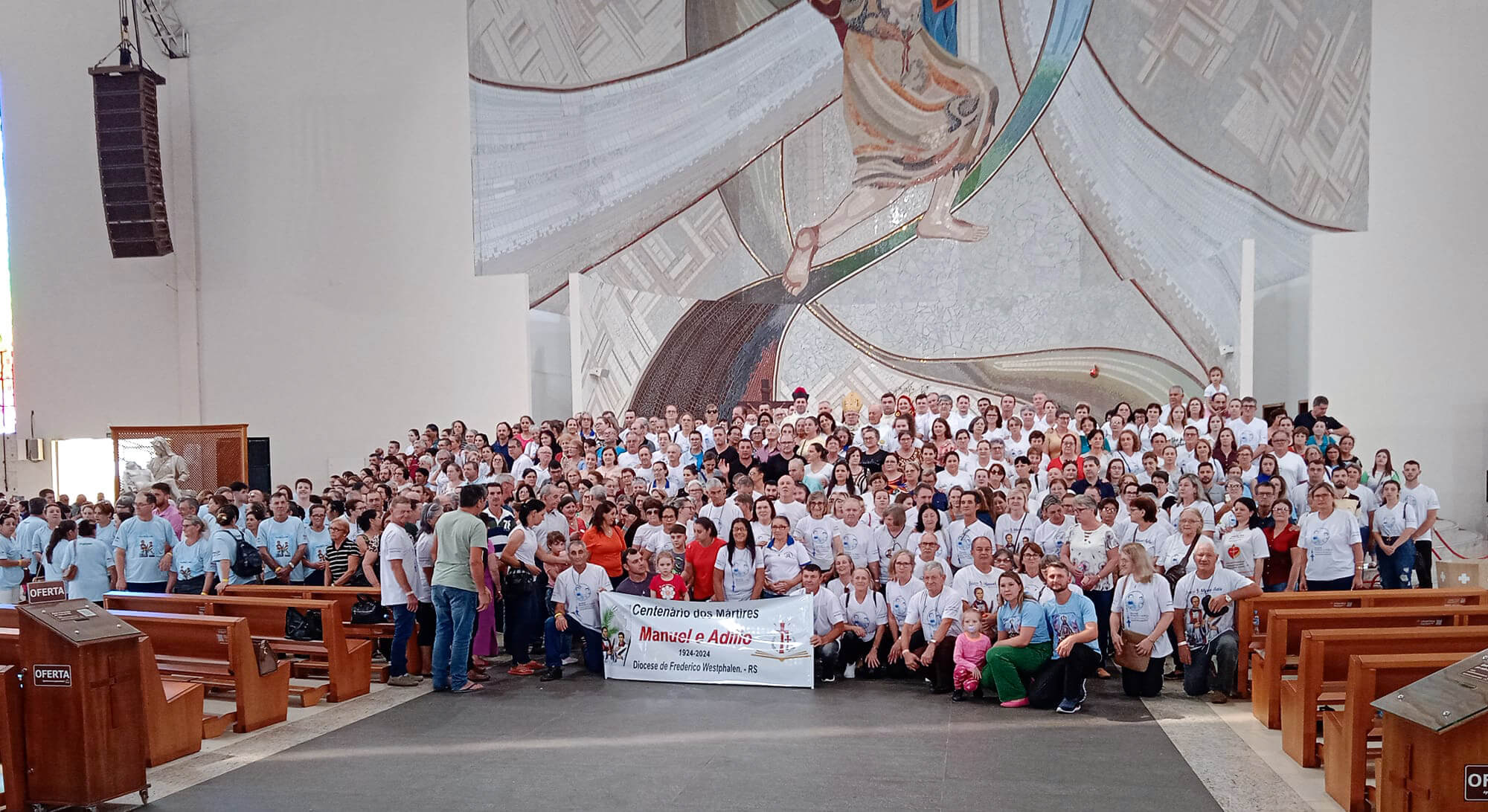 Capa Romeiros participam de peregrinação em Aparecida pela canonização dos Beatos Manuel e Adílio