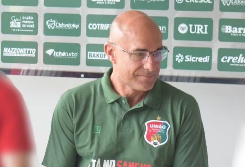 Capa Hélio Vieira, técnico do União-FW, concede entrevista exclusiva à LA