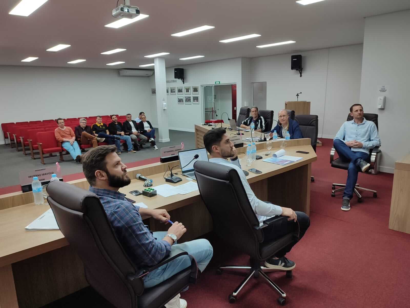 Capa Após debater LDO, Legislativo promove audiência pública sobre a LOA nesta segunda-feira, 5