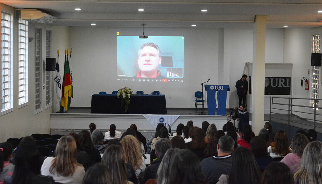 Capa Frederico Westphalen sedia seminário para debater avaliação e excelência educacional
