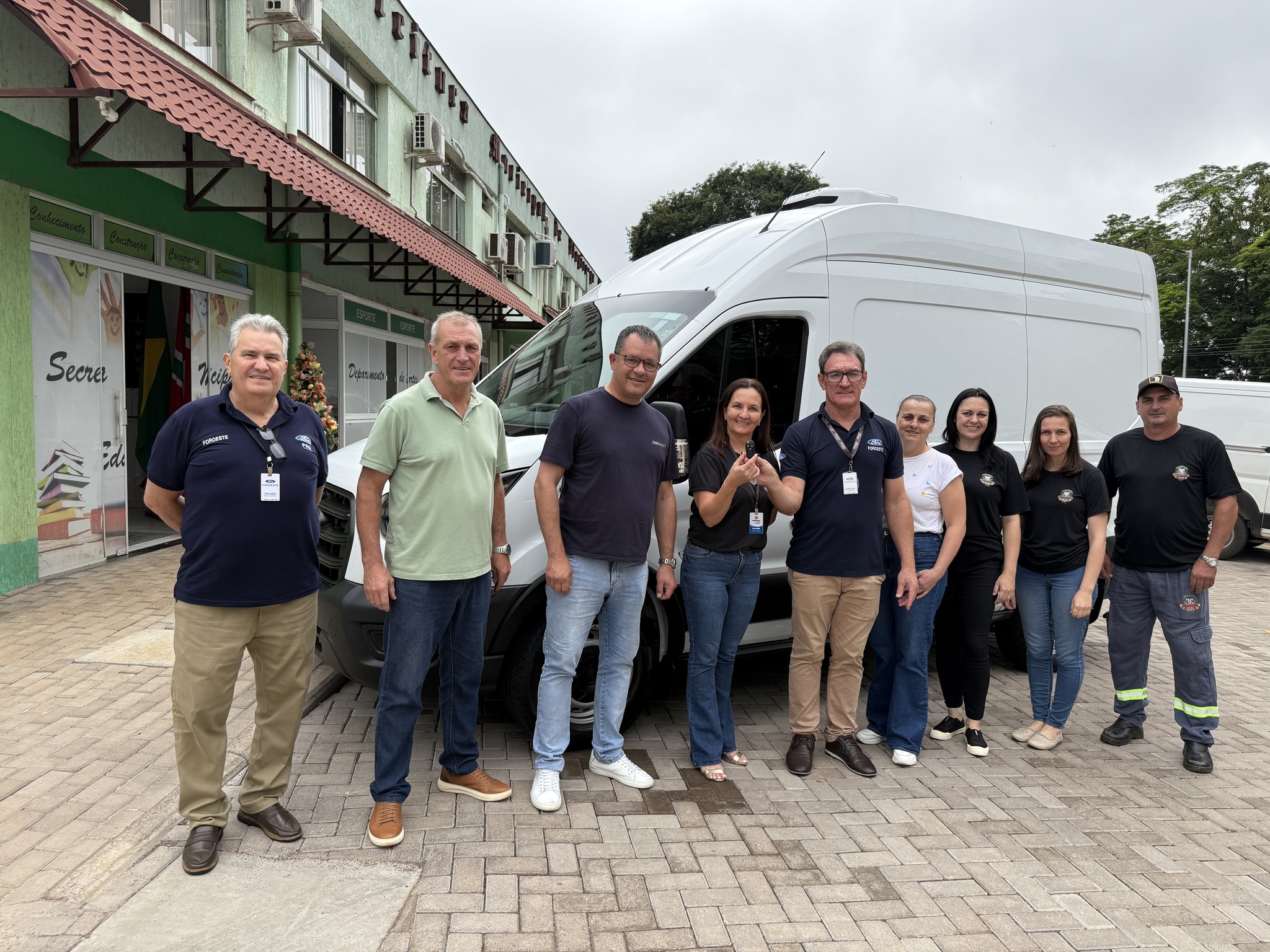 Capa Itapiranga adquire van refrigerada para transporte de alimentos